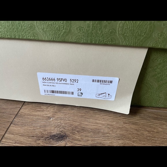 GUCCI-AUTHENTIC NWT/Box-Purple Logo Sandals - Picture 5 of 16